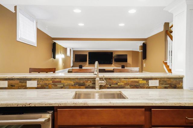 8393 Coldwater Drive, Powell, OH 43065