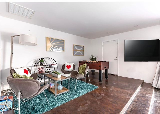 5002 N 38TH Place, Phoenix, AZ 85018