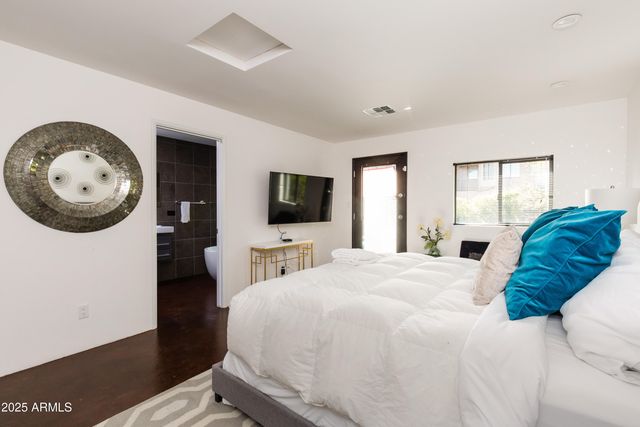 5002 N 38TH Place, Phoenix, AZ 85018