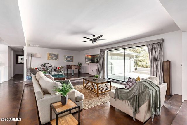 5002 N 38TH Place, Phoenix, AZ 85018