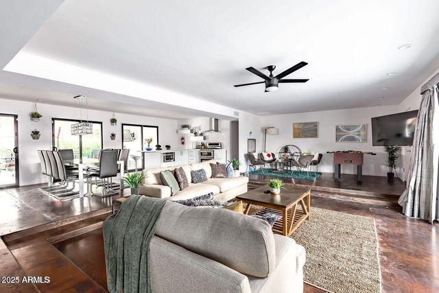 5002 N 38TH Place, Phoenix, AZ 85018