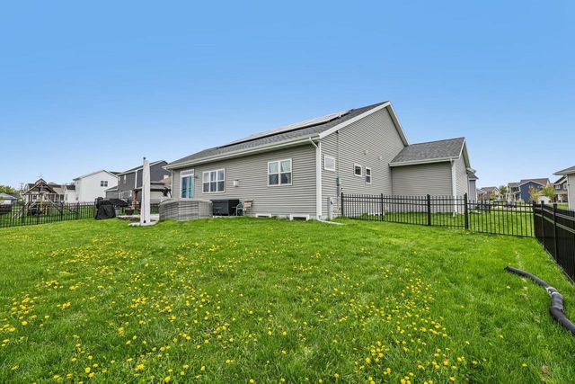 1354 Pine Street, Sun Prairie, WI 53590