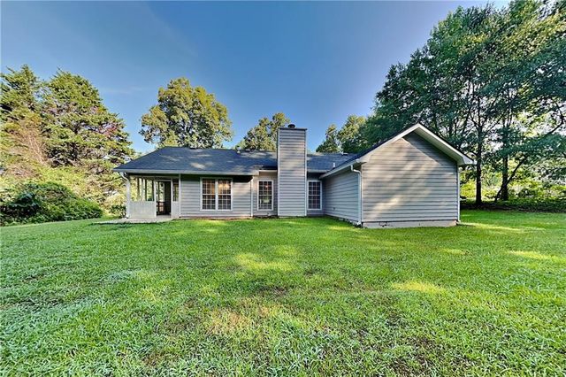 3564 Saddlebrook Drive, Loganville, GA 30052