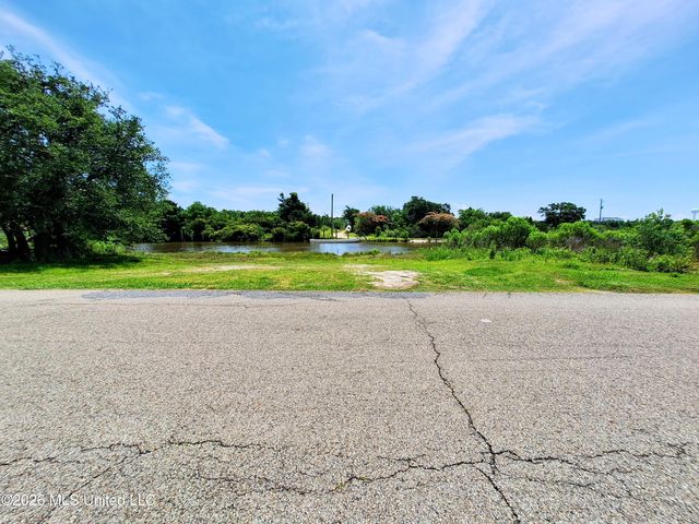 Pleasure Street, Bay Saint Louis, MS 39520
