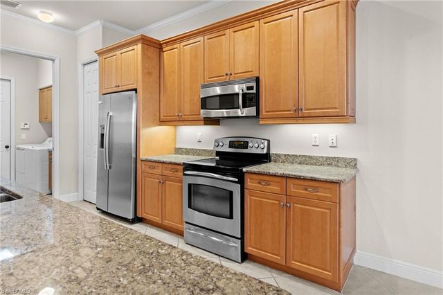 5717 Mango CIR 5717, Naples, FL 34110