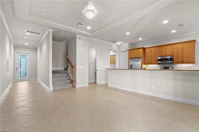 5717 Mango CIR 5717, Naples, FL 34110