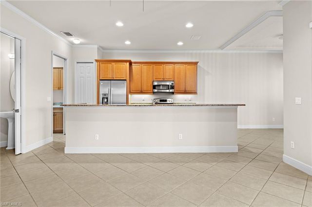 5717 Mango CIR 5717, Naples, FL 34110