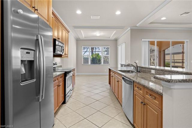 5717 Mango CIR 5717, Naples, FL 34110