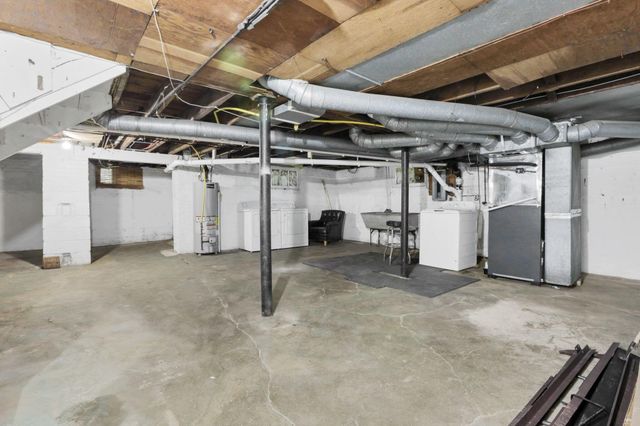 2365 N Stelzer Road, Columbus, OH 43219