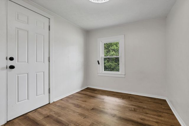 2365 N Stelzer Road, Columbus, OH 43219