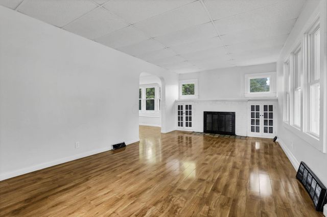 2365 N Stelzer Road, Columbus, OH 43219
