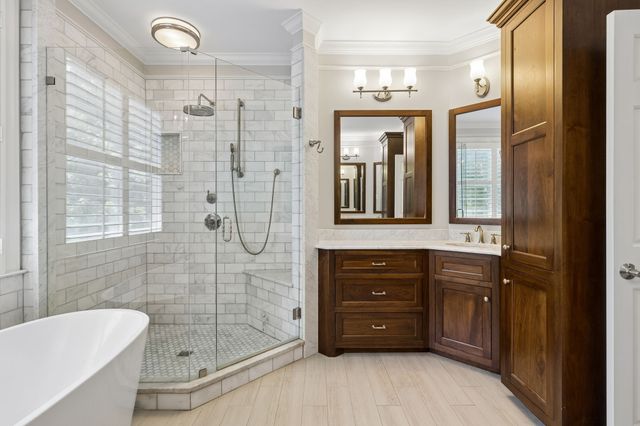 911 Riverbend Rd, Nashville, TN 37221