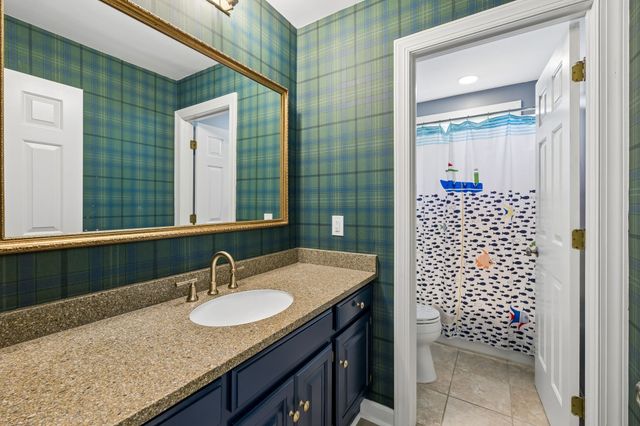 911 Riverbend Rd, Nashville, TN 37221