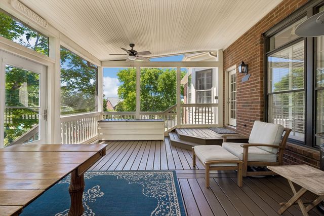 911 Riverbend Rd, Nashville, TN 37221