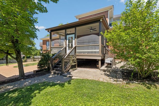 911 Riverbend Rd, Nashville, TN 37221