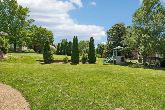 911 Riverbend Rd, Nashville, TN 37221