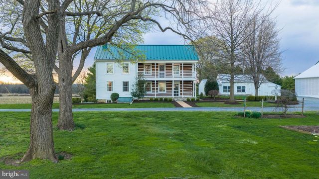 1122 W TRINDLE RD, Mechanicsburg, PA 17055