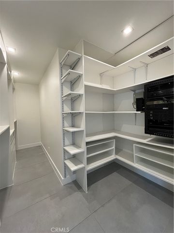 5735 Saloma, Van Nuys, CA 91411