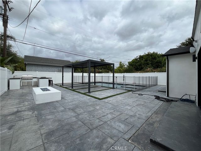 5735 Saloma, Van Nuys, CA 91411