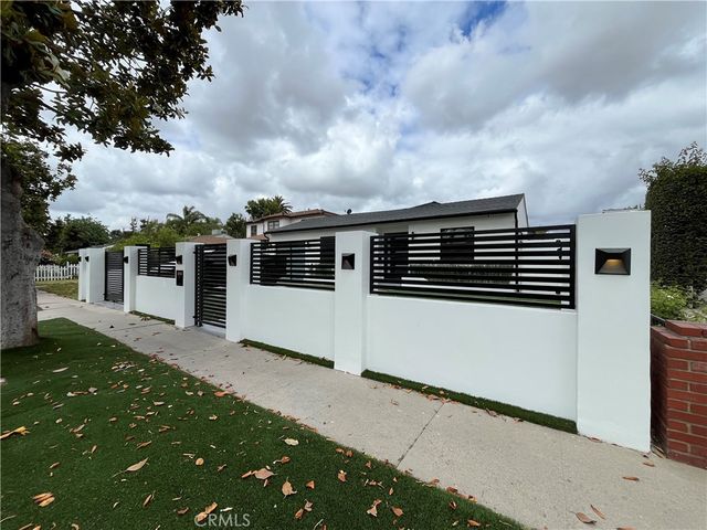5735 Saloma, Van Nuys, CA 91411