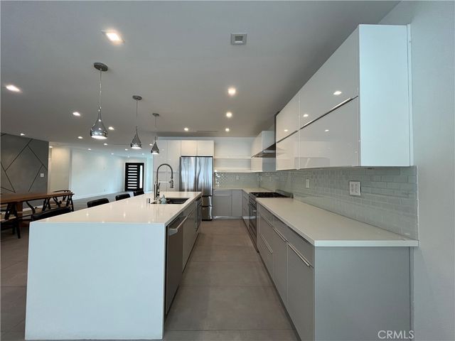 5735 Saloma, Van Nuys, CA 91411