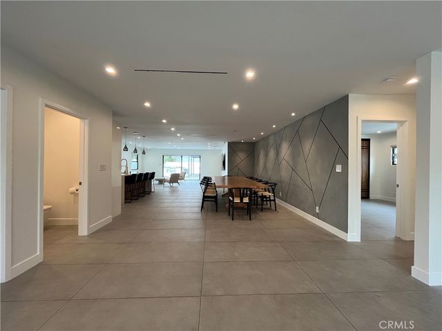 5735 Saloma, Van Nuys, CA 91411