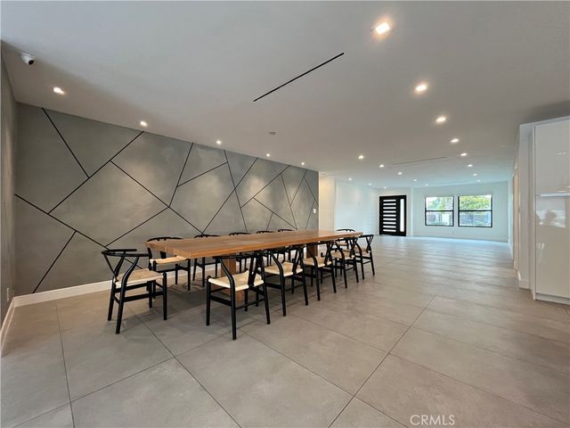 5735 Saloma, Van Nuys, CA 91411