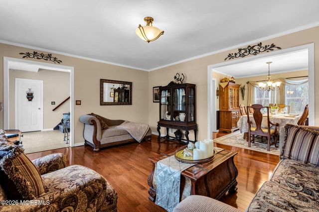 35 Brook Street, Farmingdale, NJ 07727