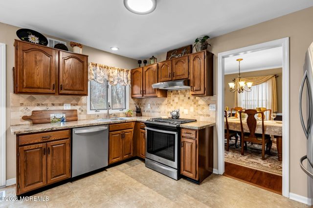 35 Brook Street, Farmingdale, NJ 07727