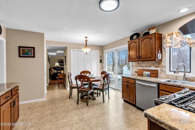 35 Brook Street, Farmingdale, NJ 07727