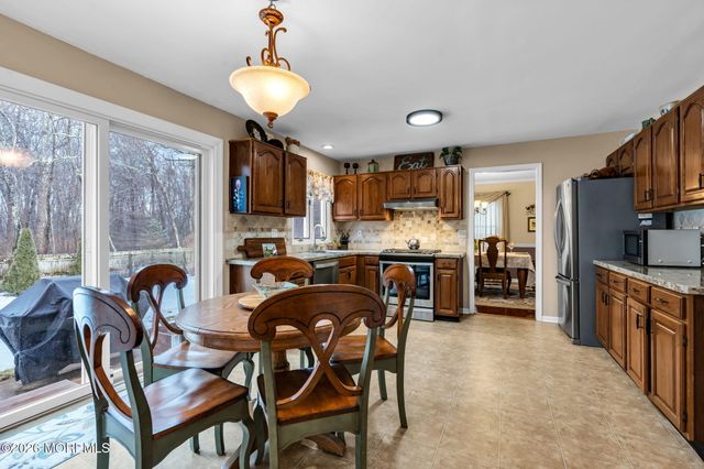 35 Brook Street, Farmingdale, NJ 07727