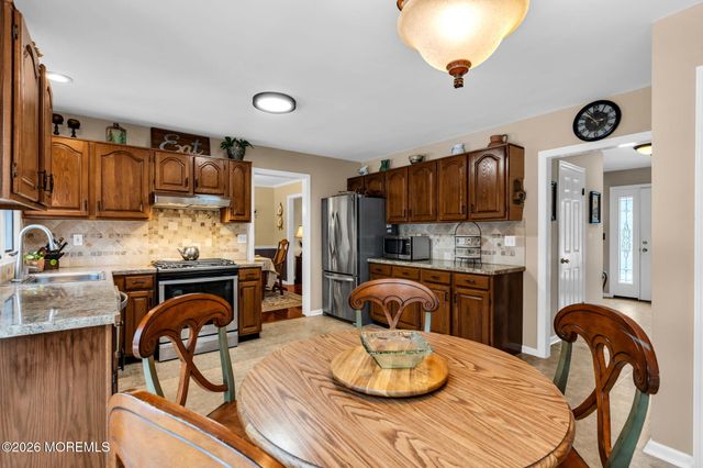 35 Brook Street, Farmingdale, NJ 07727
