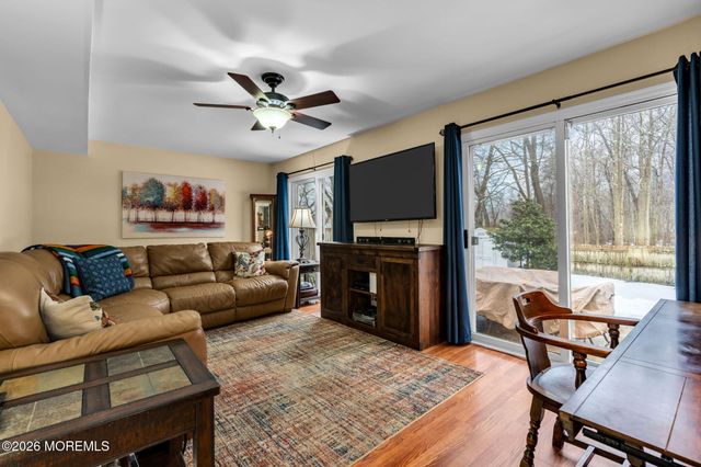 35 Brook Street, Farmingdale, NJ 07727