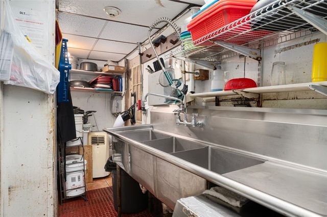 95 Warren Avenue, East Providence, RI 02914