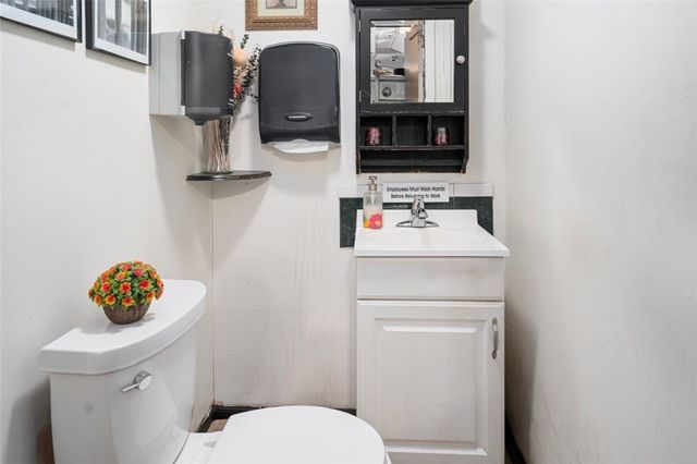 95 Warren Avenue, East Providence, RI 02914