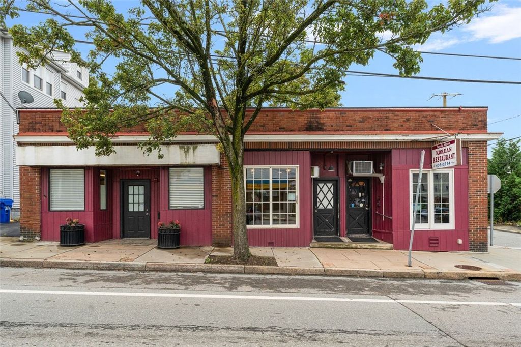 95 Warren Avenue, East Providence, RI 02914