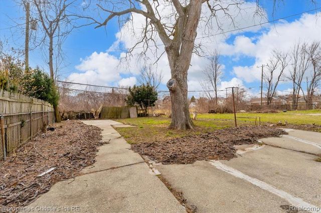 5281 Alter Road, Detroit, MI 48224