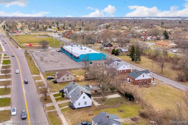 5281 Alter Road, Detroit, MI 48224