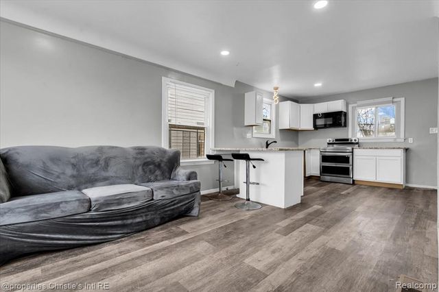 5281 Alter Road, Detroit, MI 48224