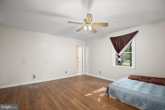 12012 GRANTWOOD DR, Fredericksburg, VA 22407