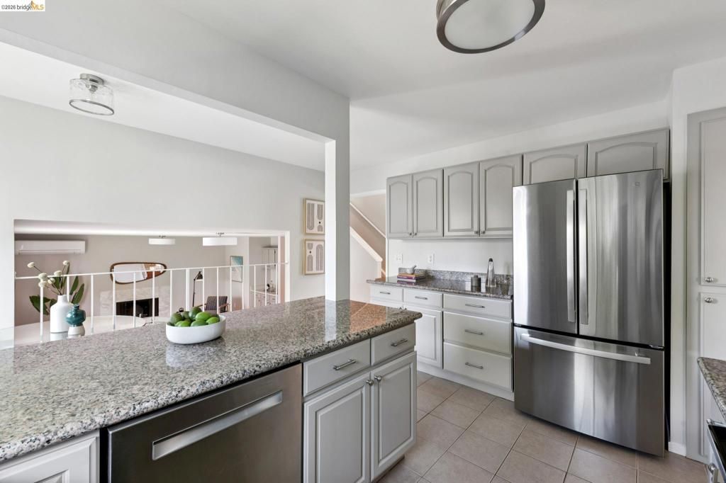 Image 12 of property listing at 6819 Blake St, El Cerrito, CA 94530