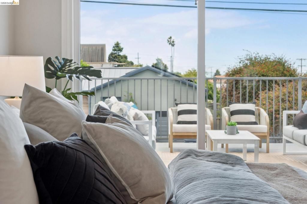 Image 17 of property listing at 6819 Blake St, El Cerrito, CA 94530