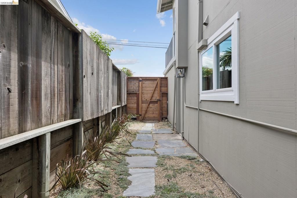 Image 44 of property listing at 6819 Blake St, El Cerrito, CA 94530