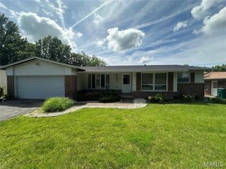 11939 Lakecrest Lane, St Louis, MO 63138