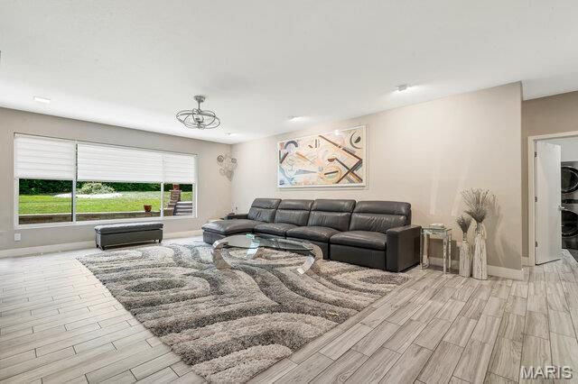 10147 Fieldcrest Lane, Ladue, MO 63124