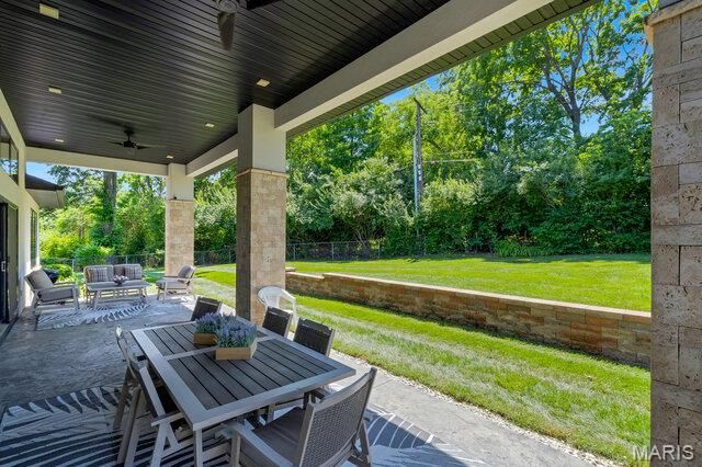 10147 Fieldcrest Lane, Ladue, MO 63124