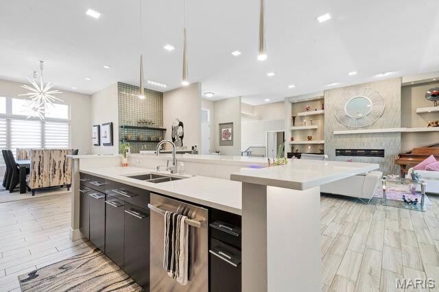 10147 Fieldcrest Lane, Ladue, MO 63124