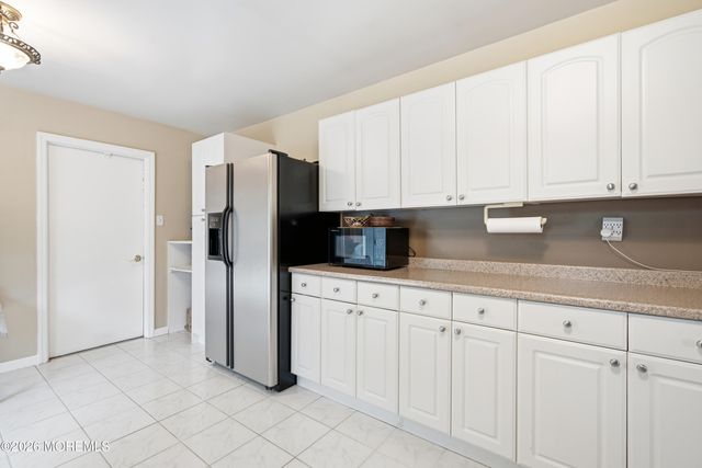 450 Iron Bridge Road, Freehold, NJ 07728