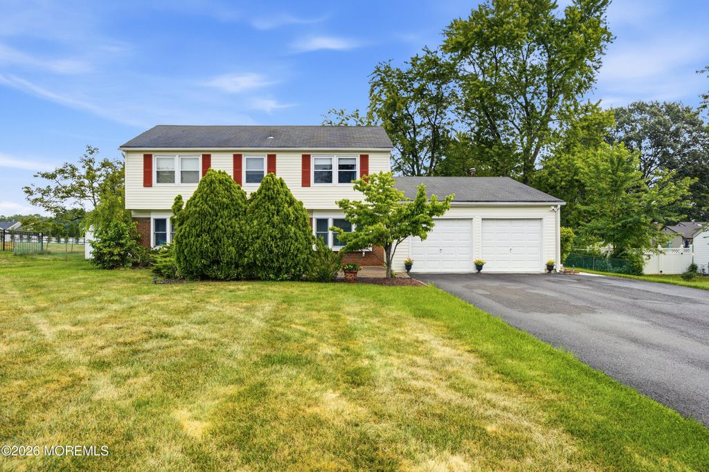 450 Iron Bridge Road, Freehold, NJ 07728