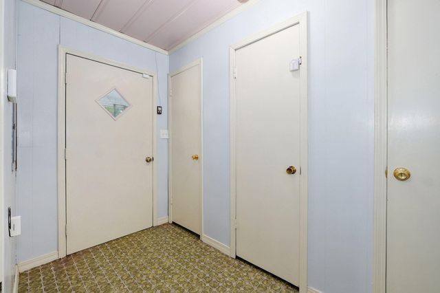 2119 West Farm Road 98, Springfield, MO 65803